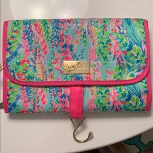 Lilly travel bathroom bag